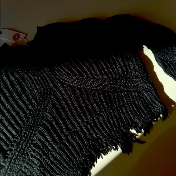 NWT - Wildfox Black Cropped Alyx Sweater Size S - Picture 4 of 4